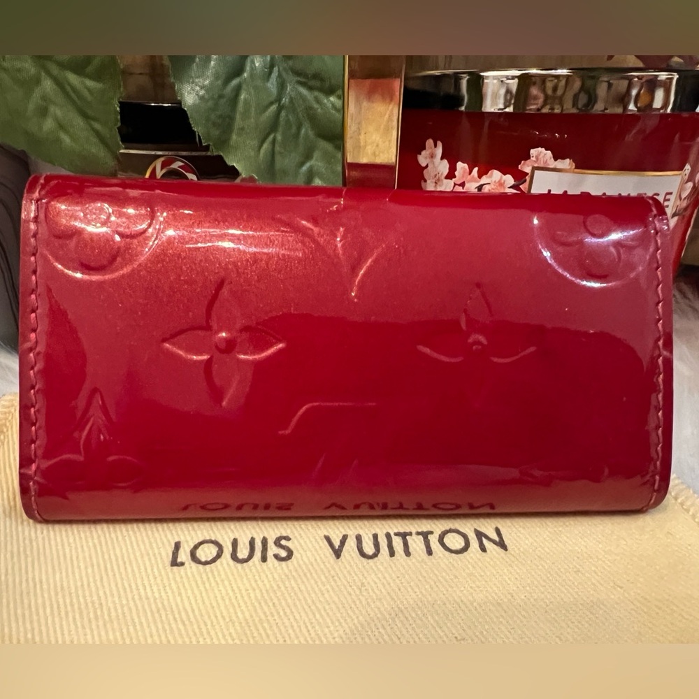 💜Louis Vuitton Vernis Key Wallet